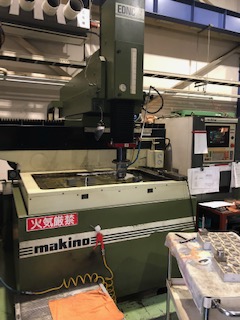 MAKINO EDM EDNC85の画像